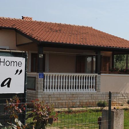 PUY Holiday Home Ana מראה חיצוני תמונה