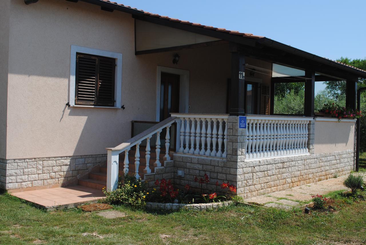 PUY Holiday Home Ana מראה חיצוני תמונה